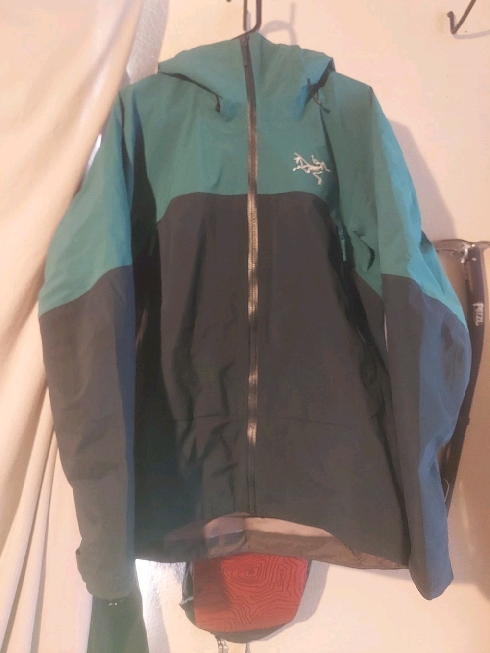 Arc'teryx Rush Jacket - Men's Medium - Rare Discontinued Color - Goretex Shell